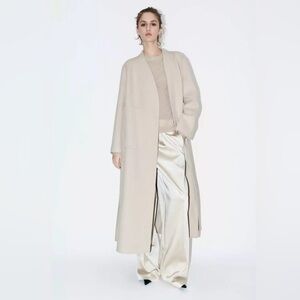 Zara like new! cream gorgeous wool coat Size Small